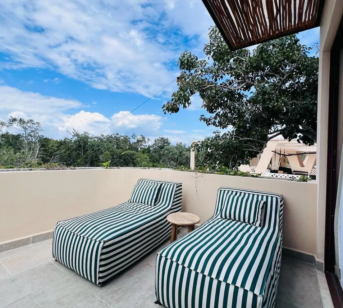 Charming Boutique Condo Jungle Views Private Pool Тулум